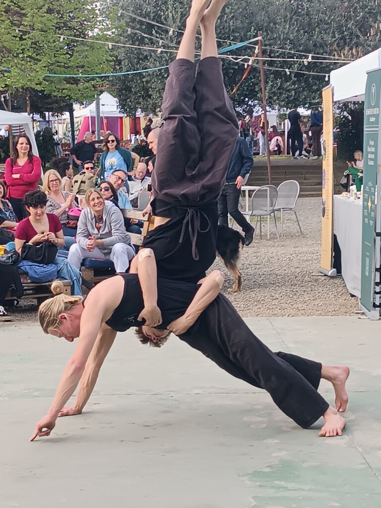 acrobatica oliday festival